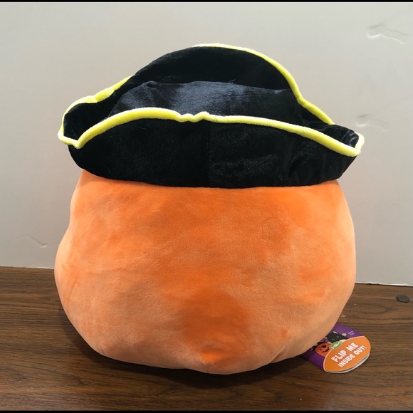 Squishmallow Flipamallow Paxton the Pirate & Emily the Bat - Picture 2 of 6